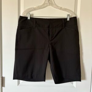 Black Pinstripe Women's Shorts old navy stretch size 12
